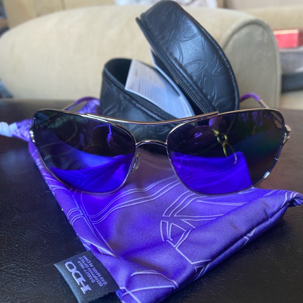 Oakley Conquest OO4101-07 - Polished Chrome/Violet Iridium Polarized